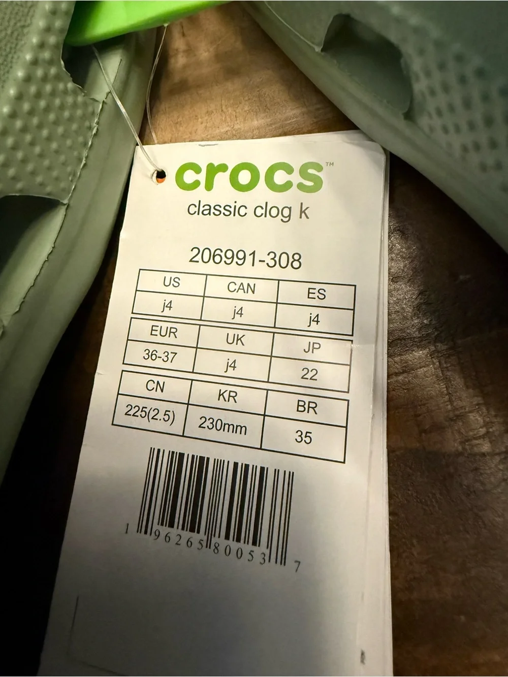 Crocs Classic Clog Sandals Green Plastic Slip On US j4 EU 36-37 206991-308